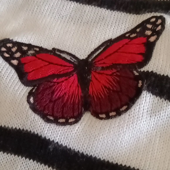 New York & Company Black and White Striped V-Neck Sweater - Picture 7 of 9